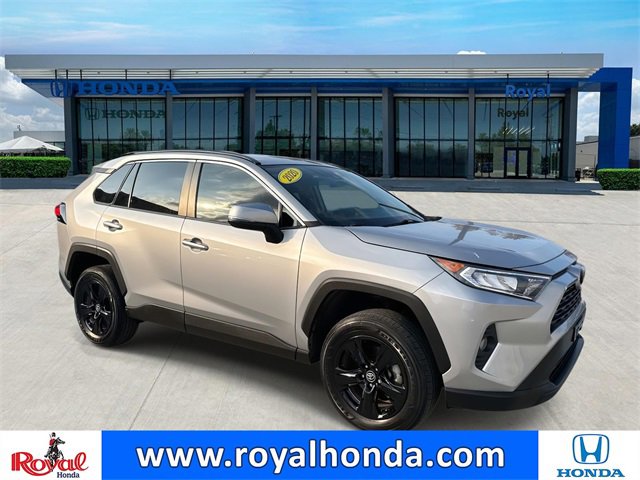 Used 2020 Toyota RAV4 XLE image 1