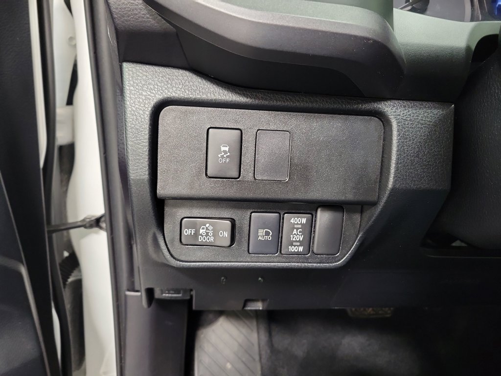 Used 2021 Toyota Tacoma TRD Sport AWD/4WD image 21