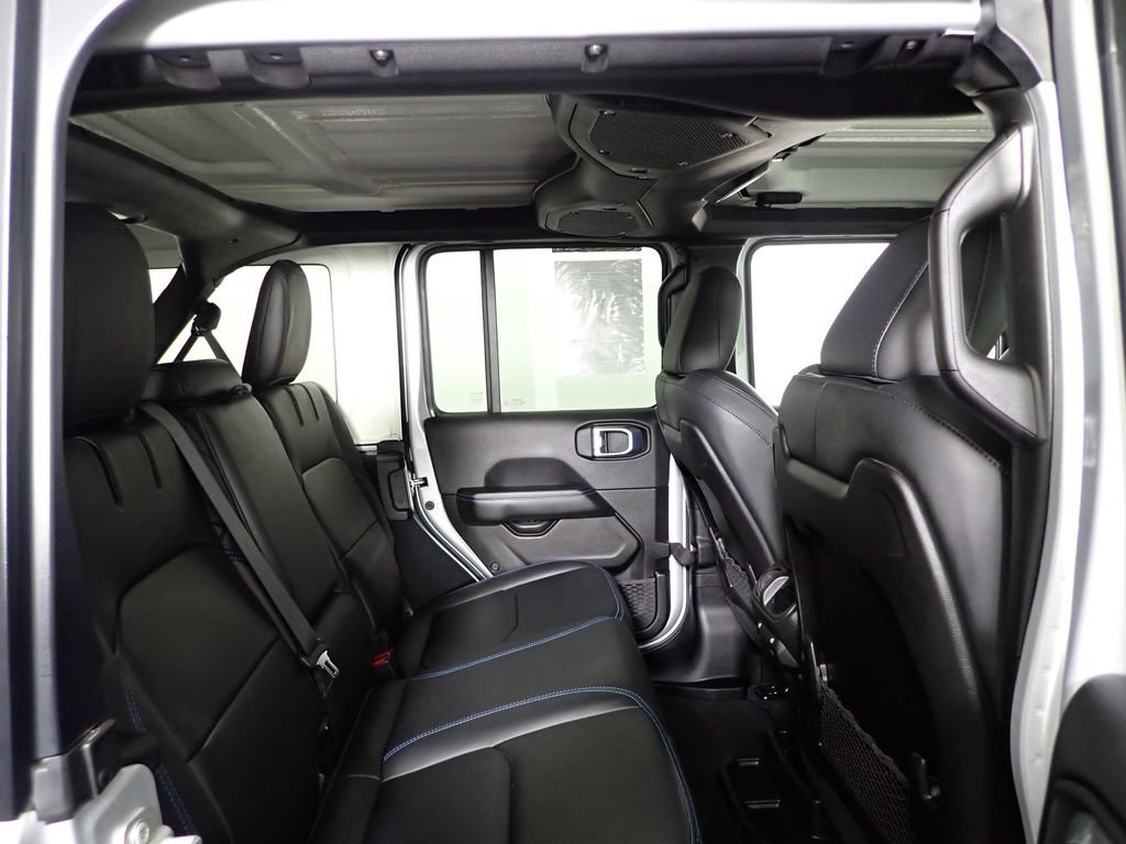 Used 2024 Jeep Wrangler Unlimited Rubicon 4xe w/ Convenience Group AWD/4WD image 33