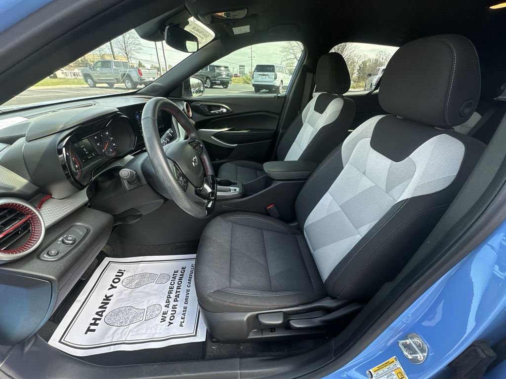 Used 2024 Chevrolet Trax RS image 11