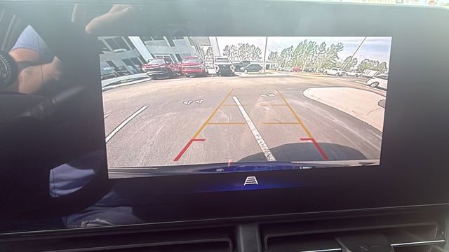 Used 2024 Chevrolet Trax LT image 19