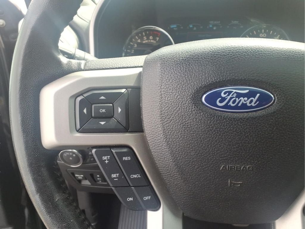 Used 2018 Ford F150 Lariat w/ Equipment Group 502A Luxury AWD/4WD image 29