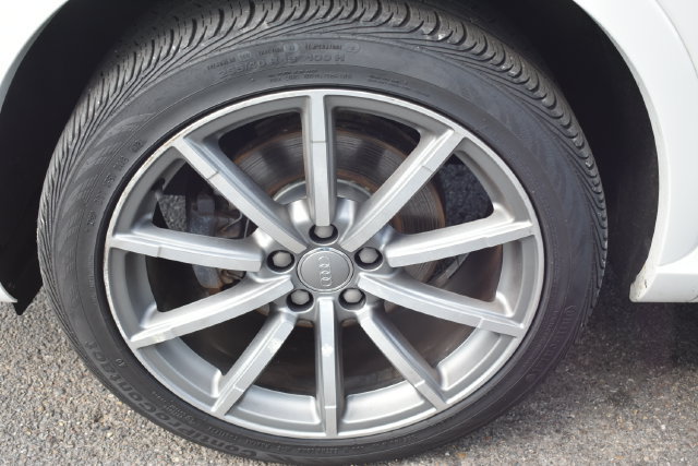 Used 2018 Audi Q3 2.0T Premium Plus w/ Premium Plus Package AWD/4WD image 52