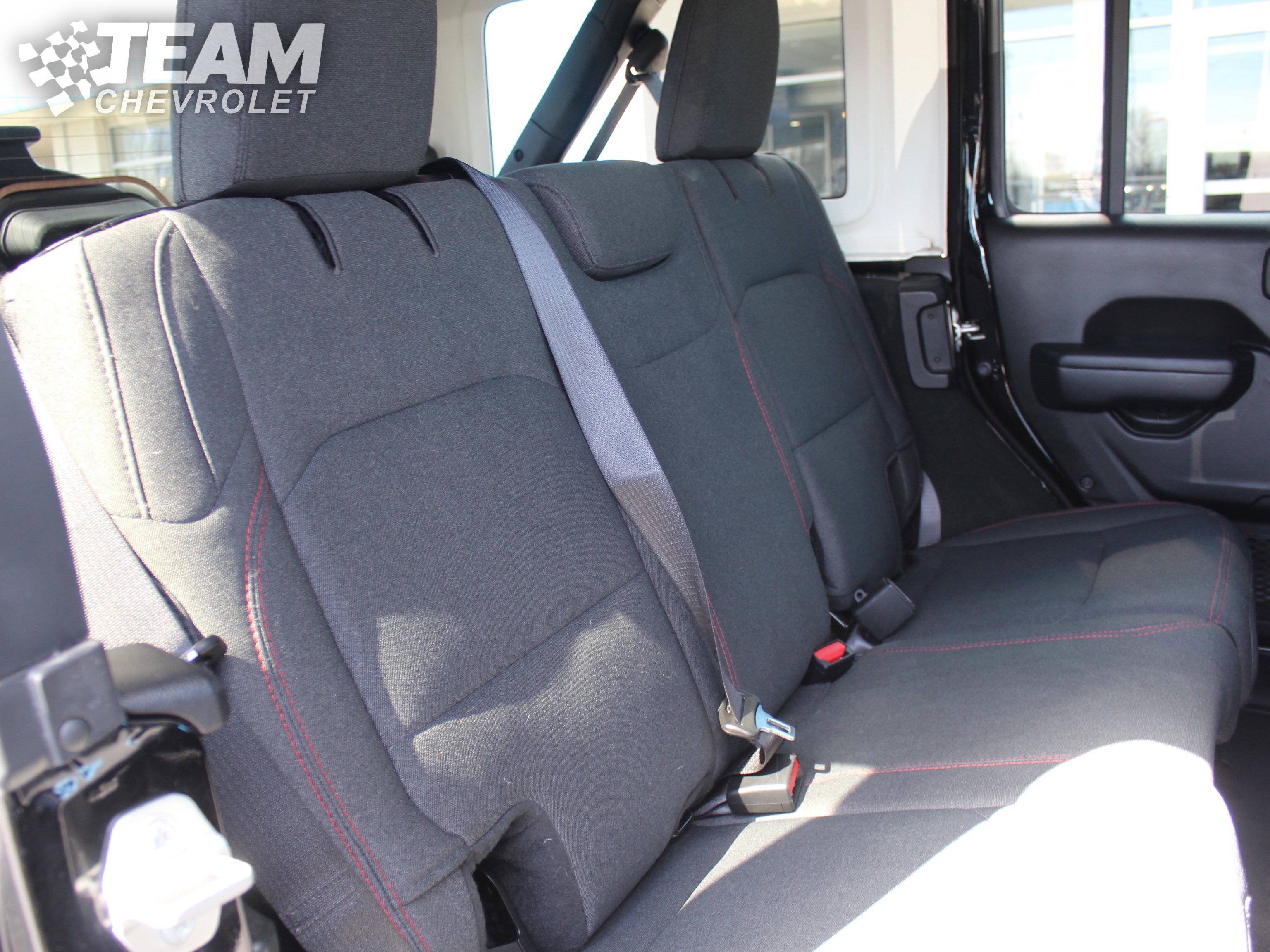 Used 2024 Jeep Wrangler Unlimited Rubicon AWD/4WD image 25