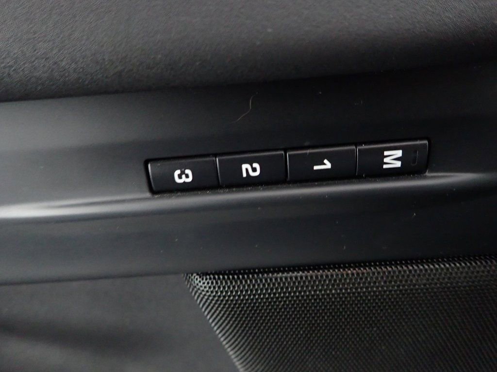 Used 2022 Land Rover Range Rover Evoque SE image 6