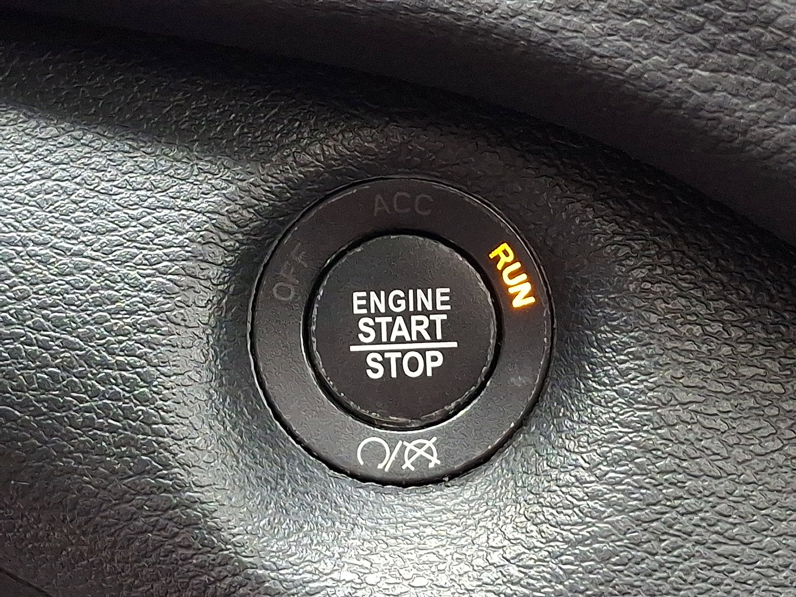 Certified 2022 Jeep Cherokee Latitude Lux w/ Sun & Sound Group image 25