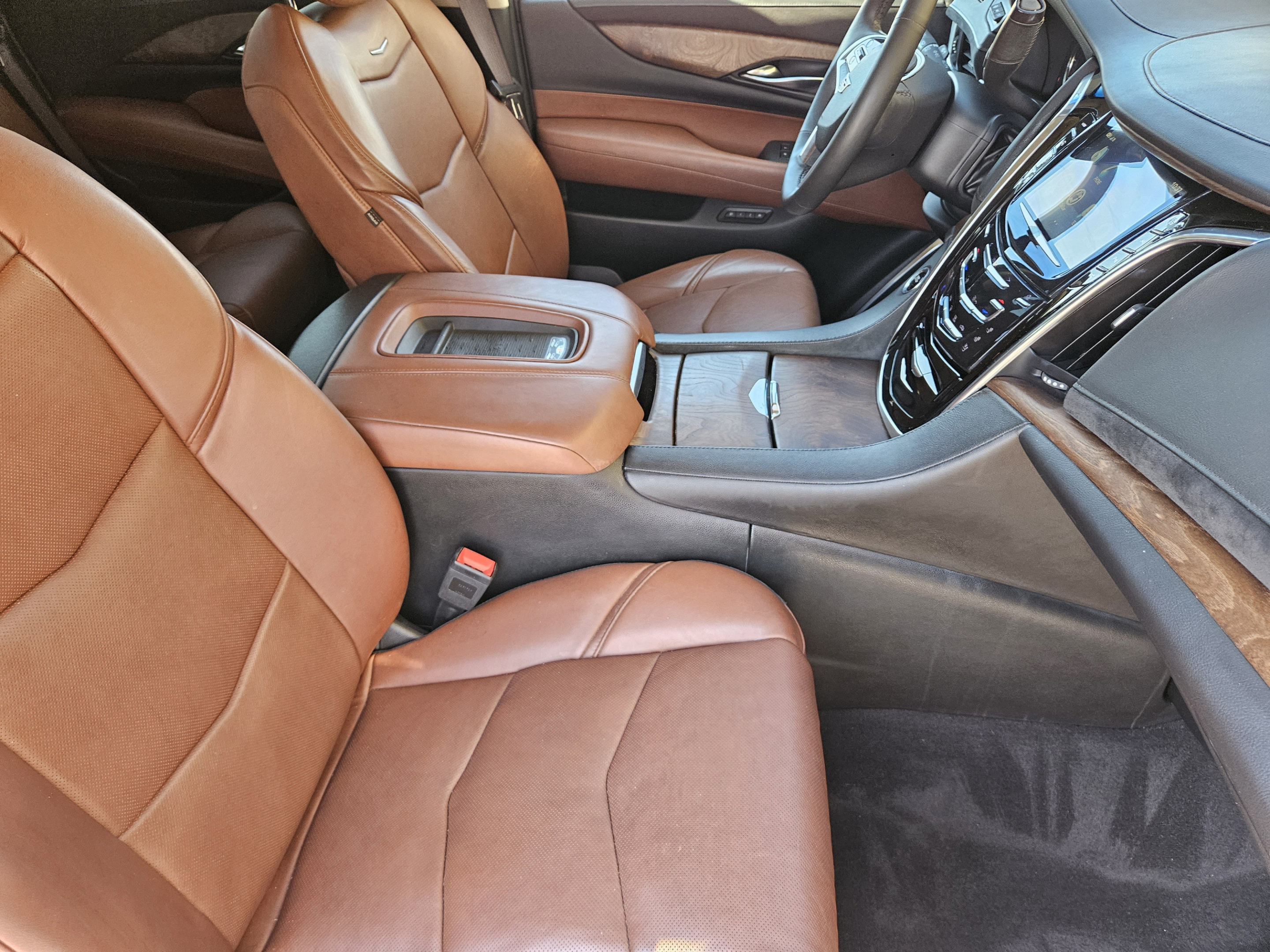 Used 2017 Cadillac Escalade Luxury RWD image 16