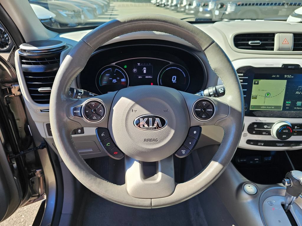 Used 2016 Kia Soul EV + w/ Paint Protection Film Package FWD image 11