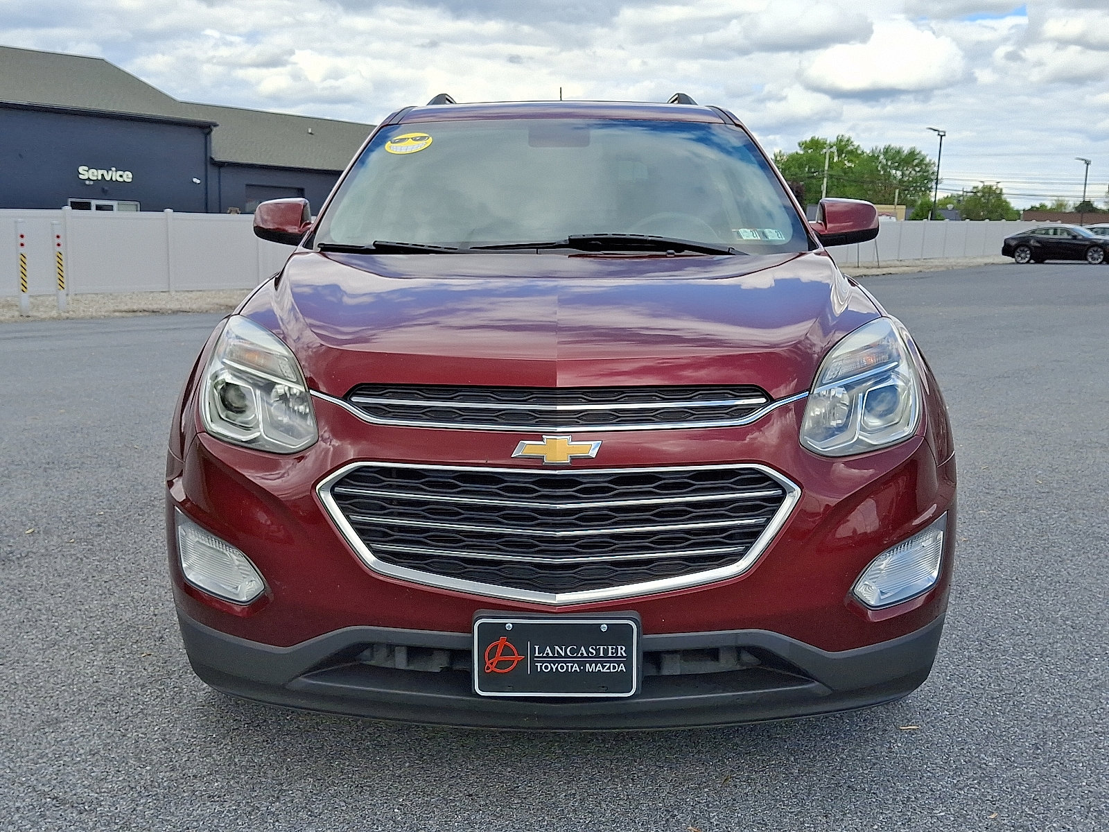 Used 2017 Chevrolet Equinox LT AWD/4WD image 2