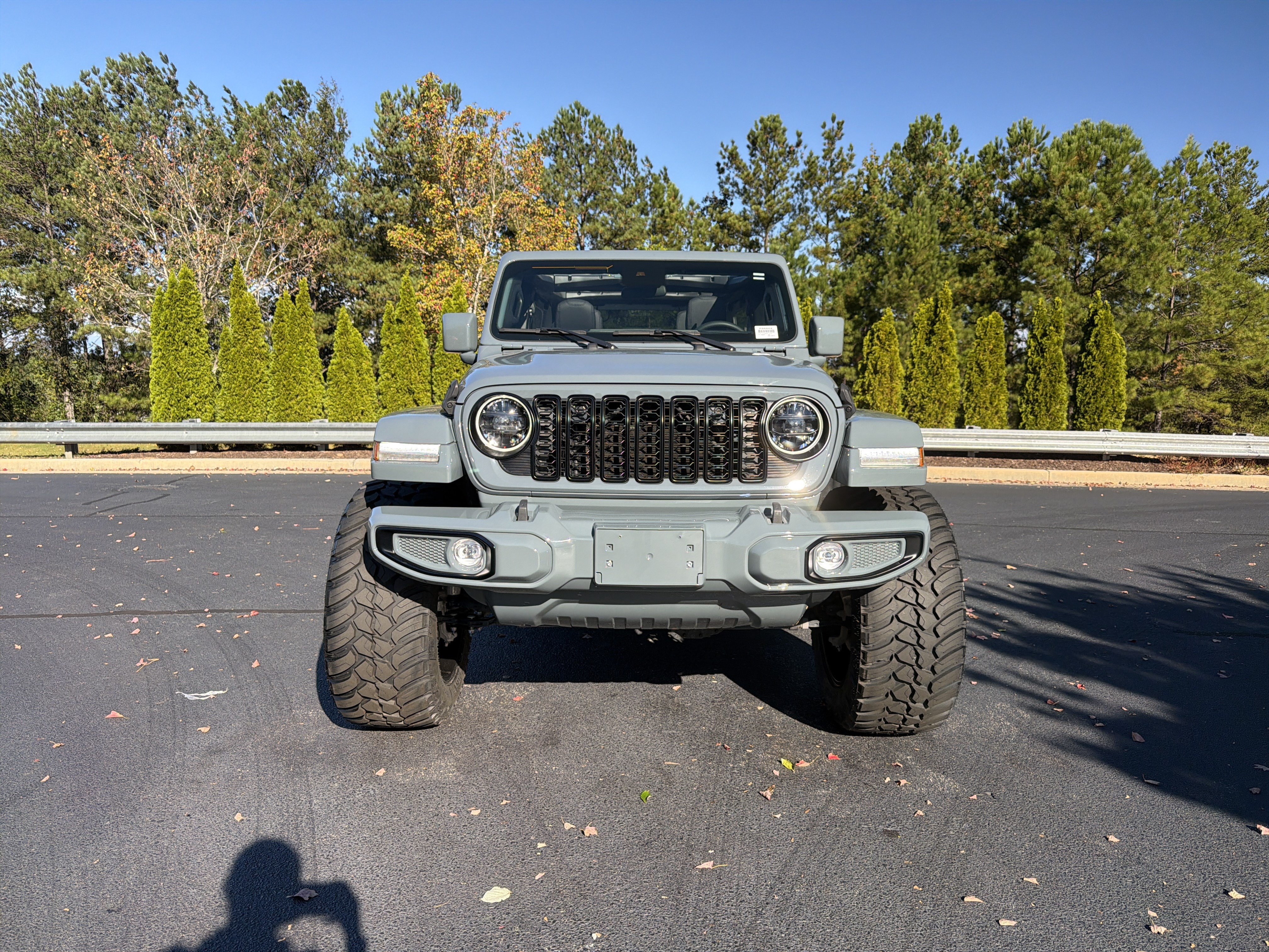 Used 2024 Jeep Wrangler Unlimited Sahara AWD/4WD image 12
