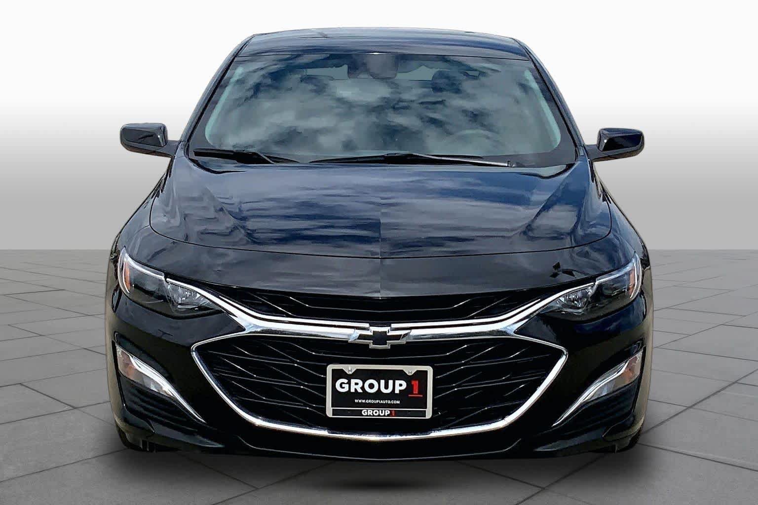 Used 2025 Chevrolet Malibu RS FWD image 4