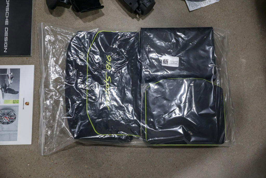 Used 2015 Porsche 918 Spyder image 76