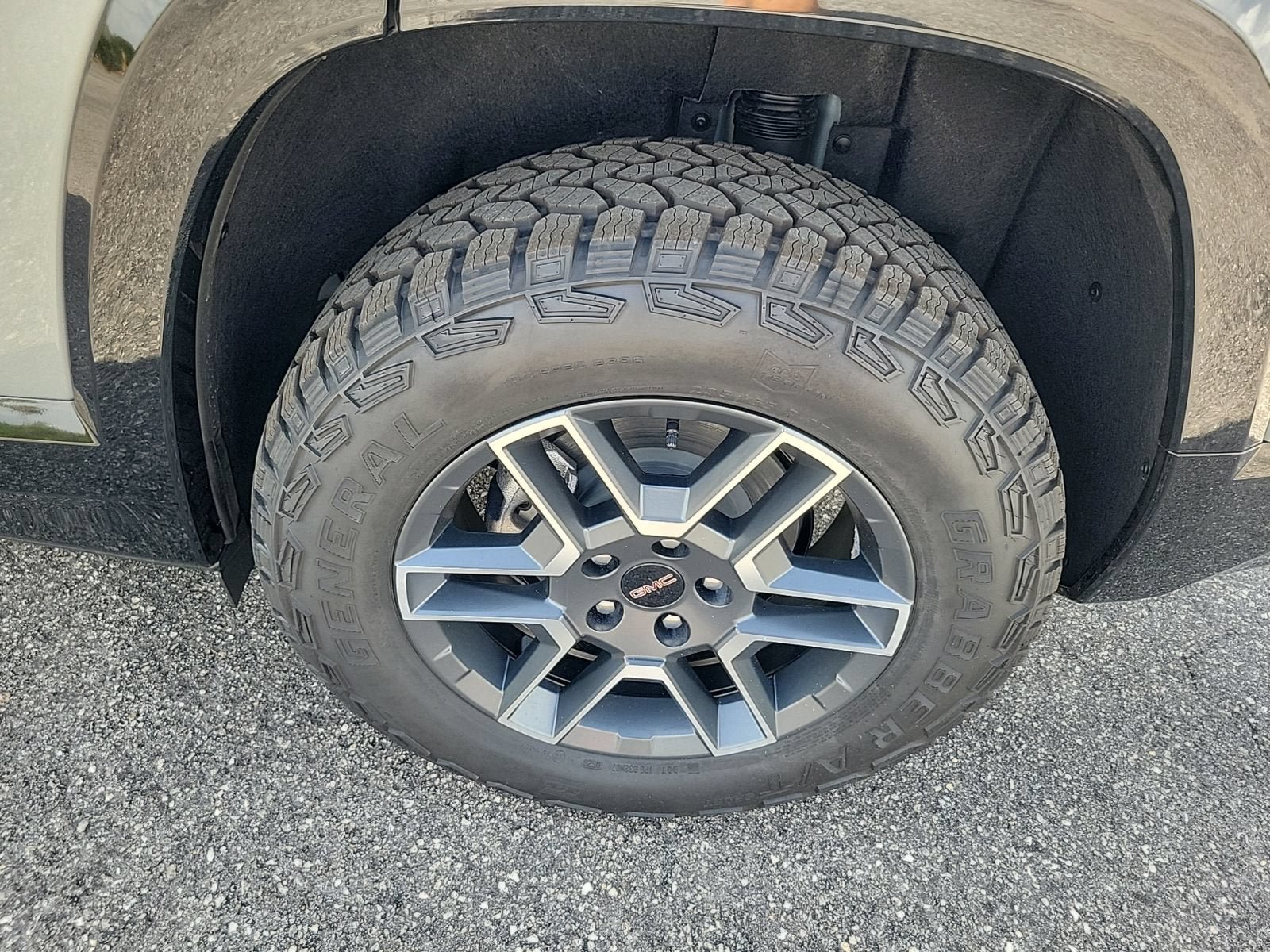 New 2026 GMC Terrain AT4 w/ Convenience Package III AWD/4WD image 8