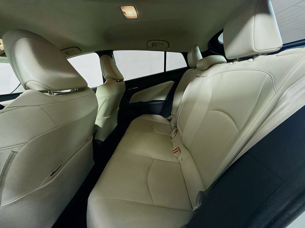 Certified 2022 Toyota Prius XLE FWD image 24