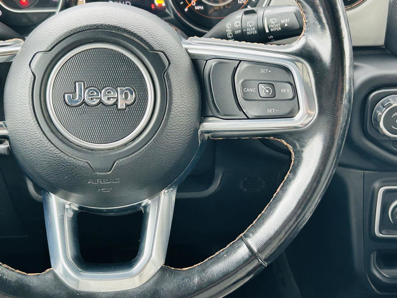 Used 2021 Jeep Wrangler Unlimited Sahara AWD/4WD image 16