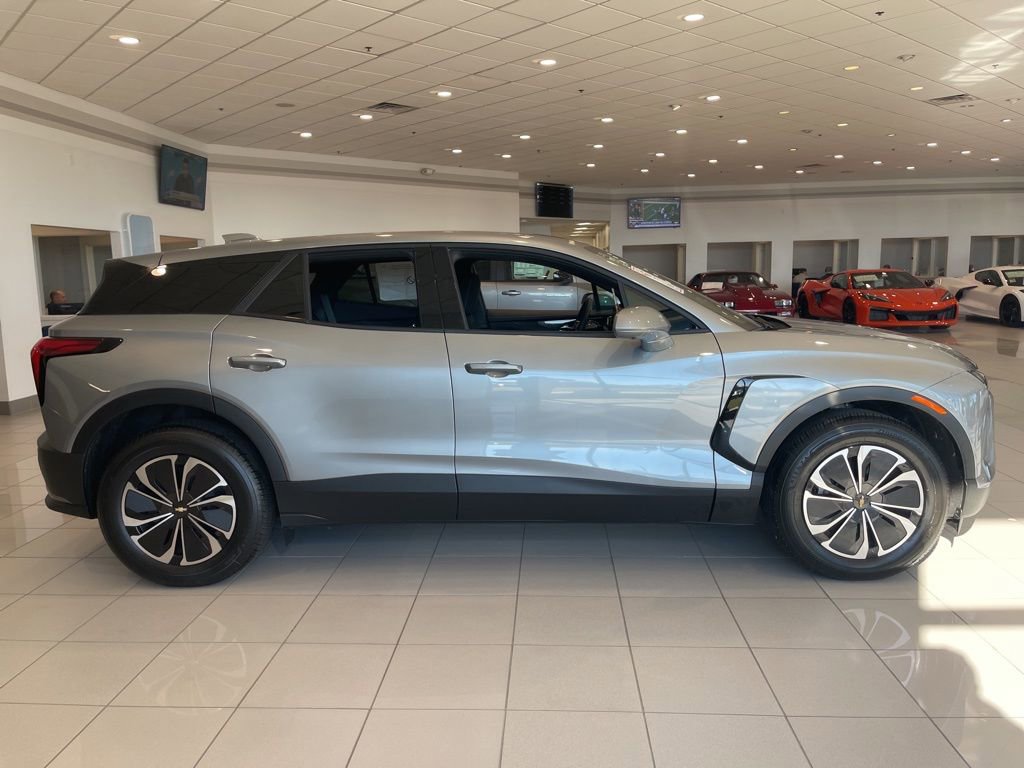 New 2025 Chevrolet Blazer EV LT AWD/4WD image 2