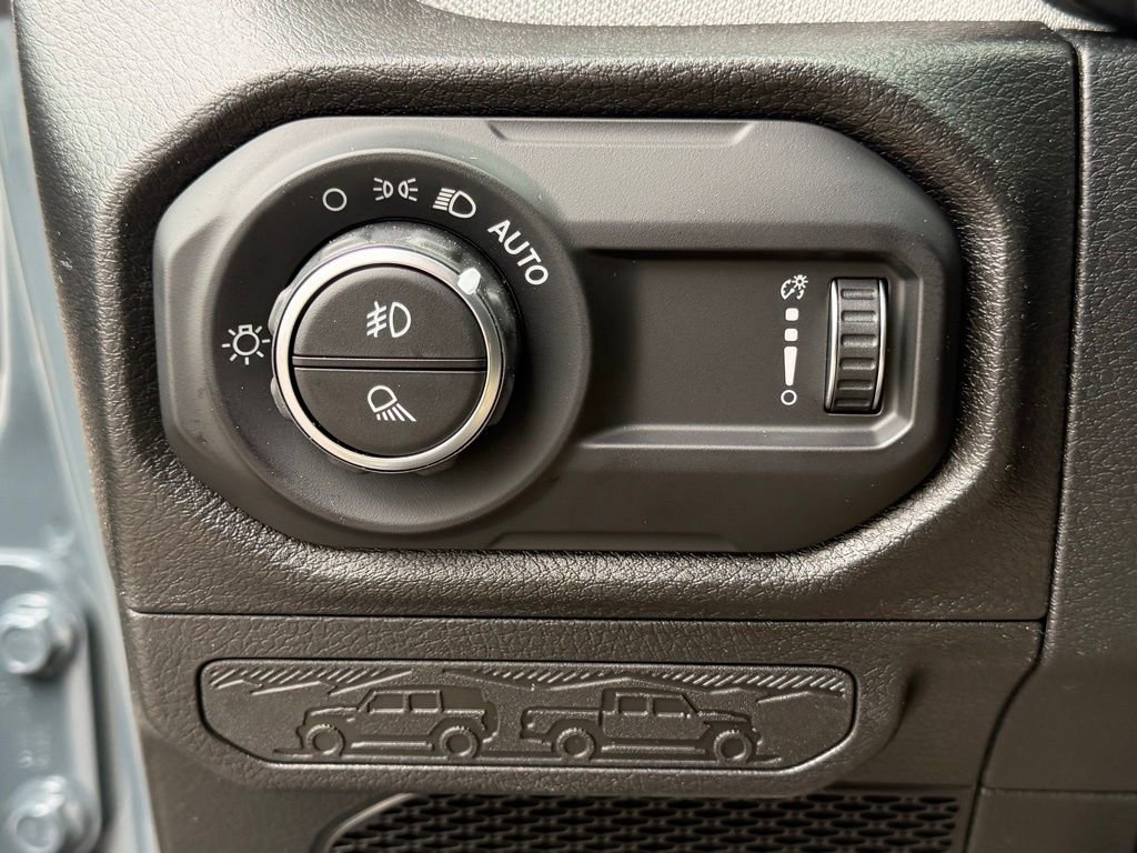 New 2026 Jeep Gladiator Sport AWD/4WD image 23
