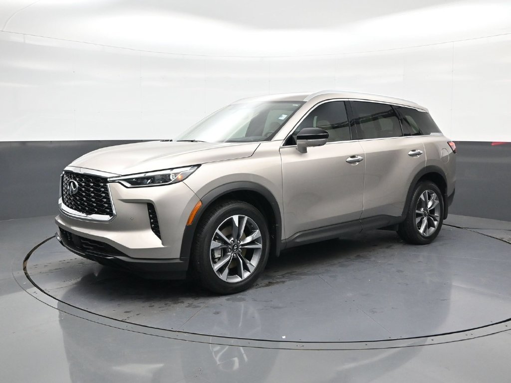 Used 2023 INFINITI QX60 Luxe w/ Vision Package AWD/4WD image 4