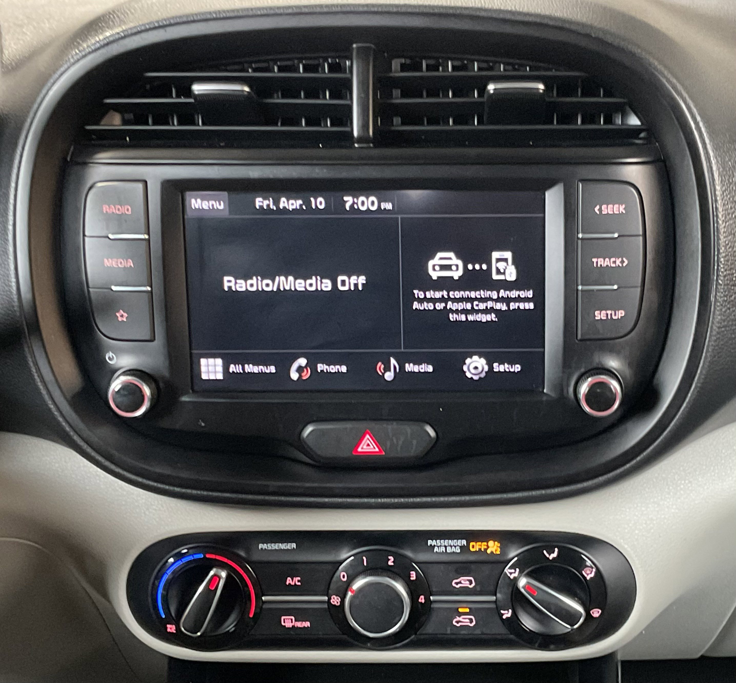 Used 2022 Kia Soul LX FWD image 15