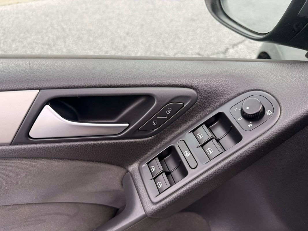 Used 2014 Volkswagen Golf TDI image 16