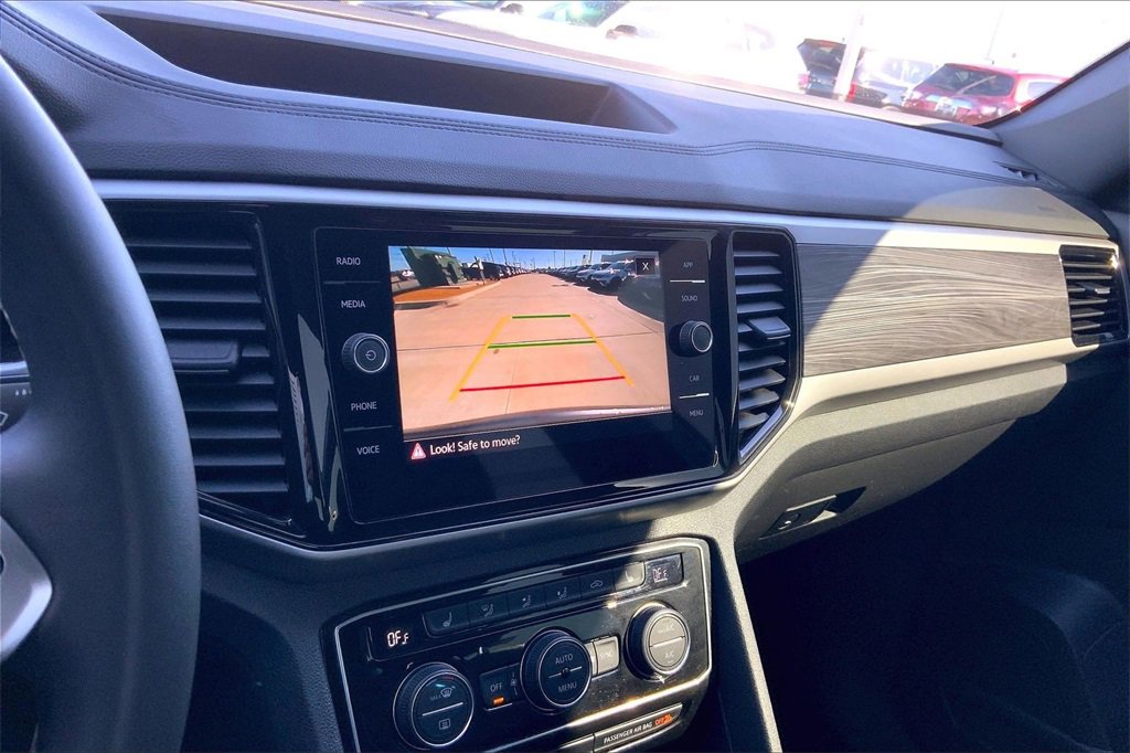 Used 2023 Volkswagen Atlas Cross Sport SE image 21