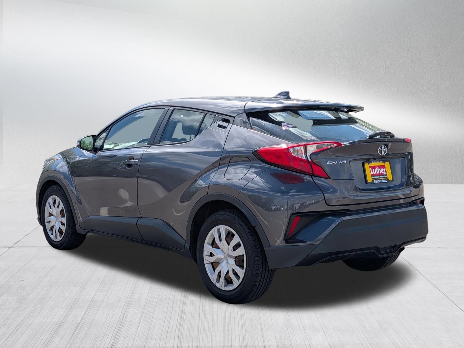 Used 2021 Toyota C-HR LE FWD image 5