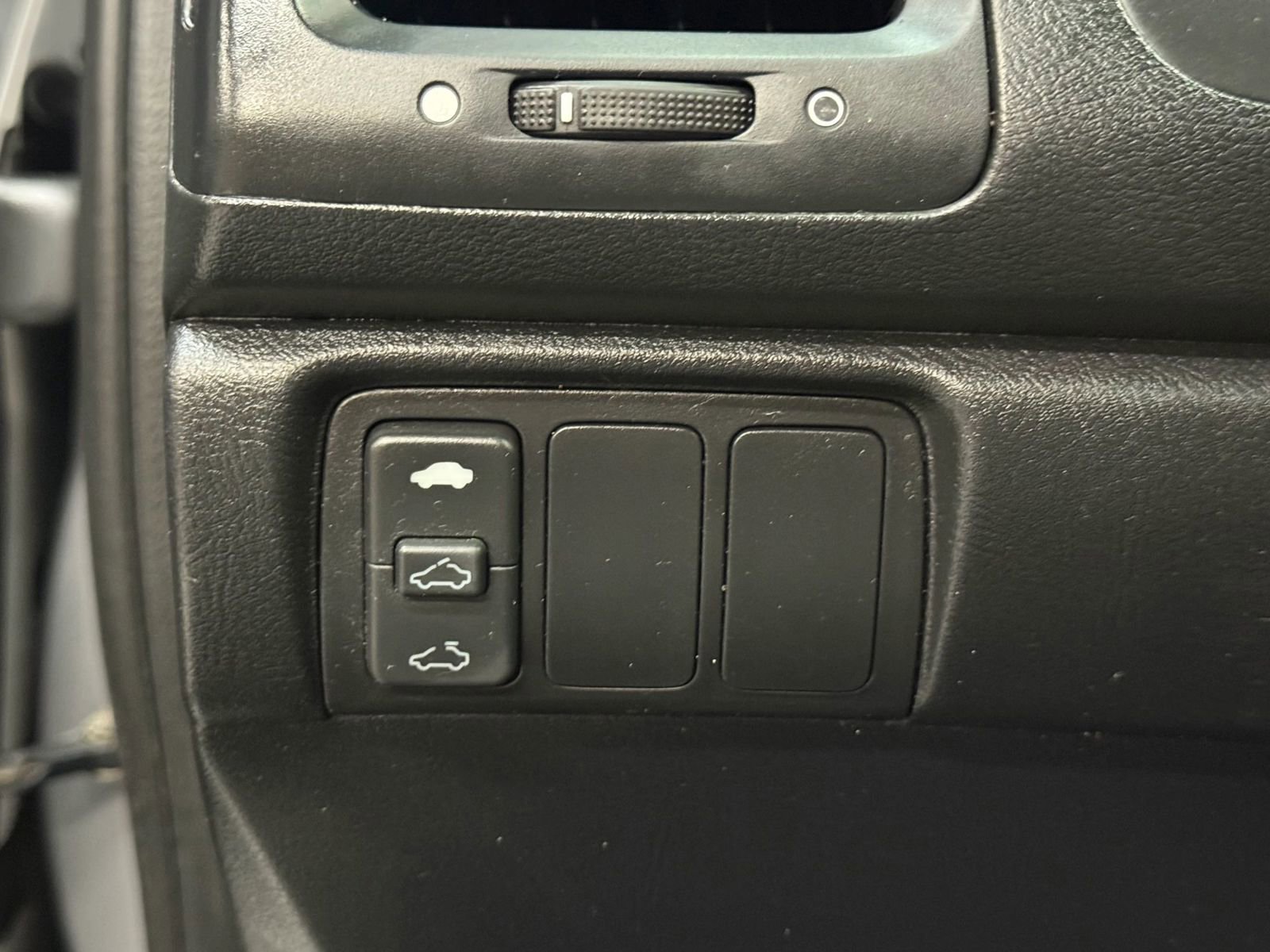 Used 2004 Honda Accord EX image 27