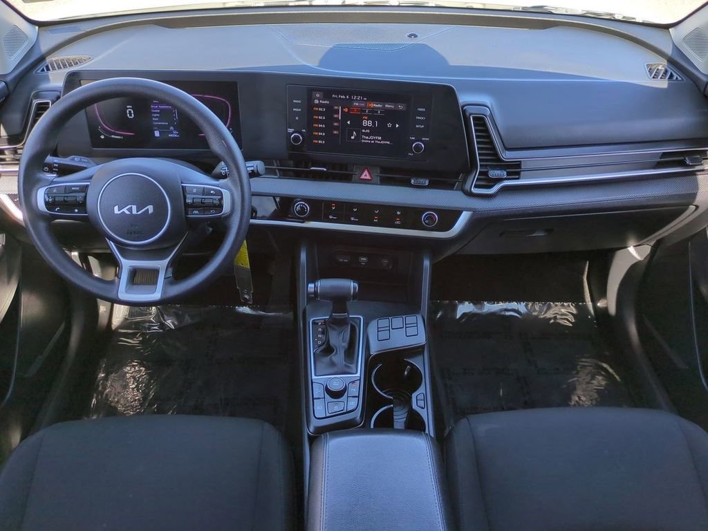 Used 2024 Kia Sportage LX image 15