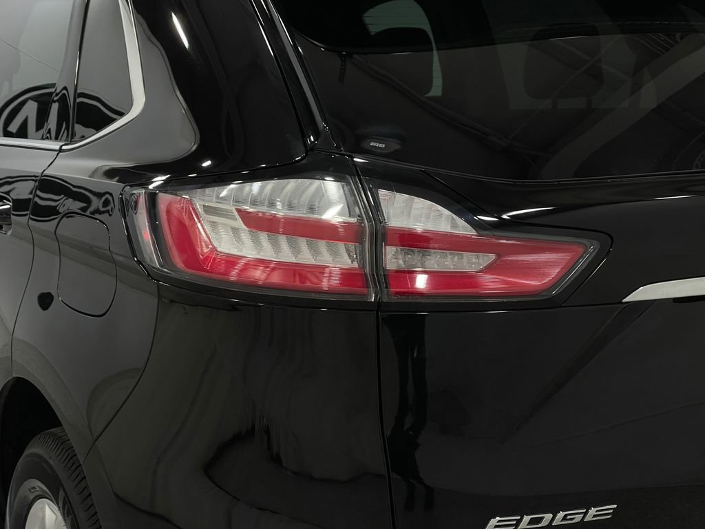 Used 2019 Ford Edge SEL w/ Equipment Group 201A image 35