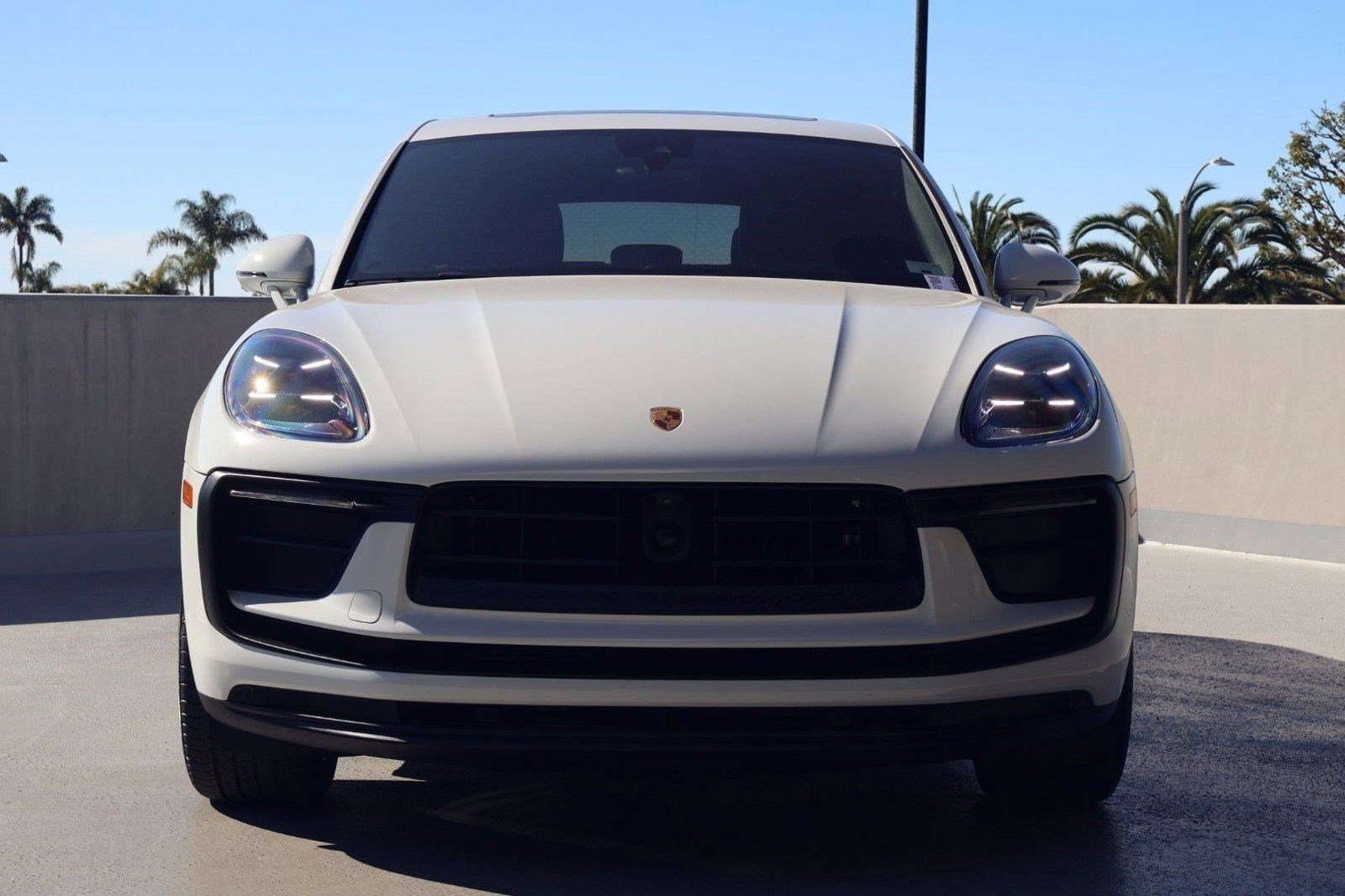 Certified 2025 Porsche Macan image 11