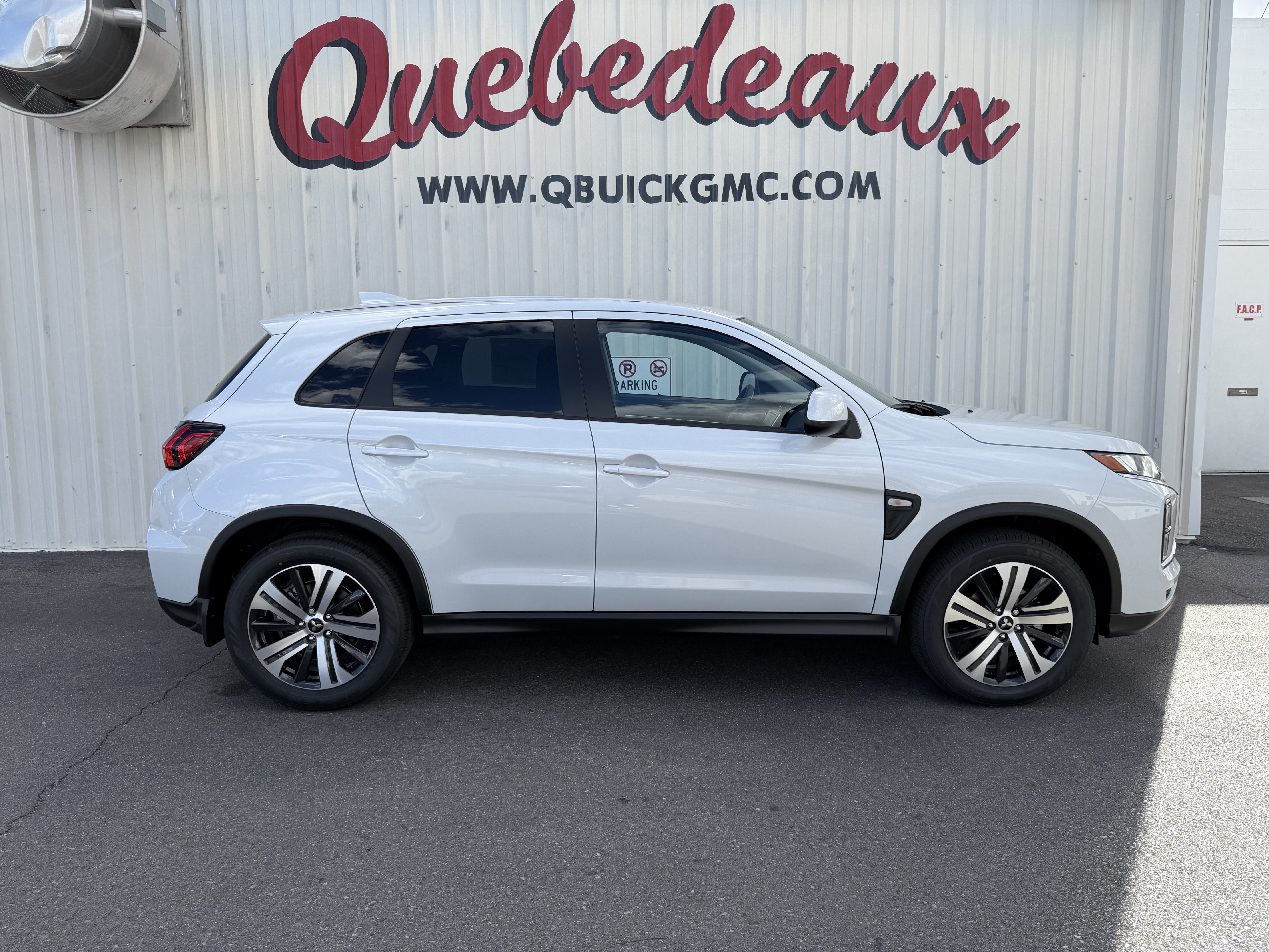 New 2027 Mitsubishi Outlander Sport ES FWD image 7