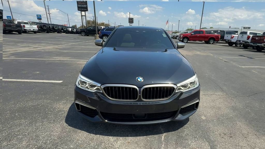 Used 2020 BMW M550i xDrive image 3