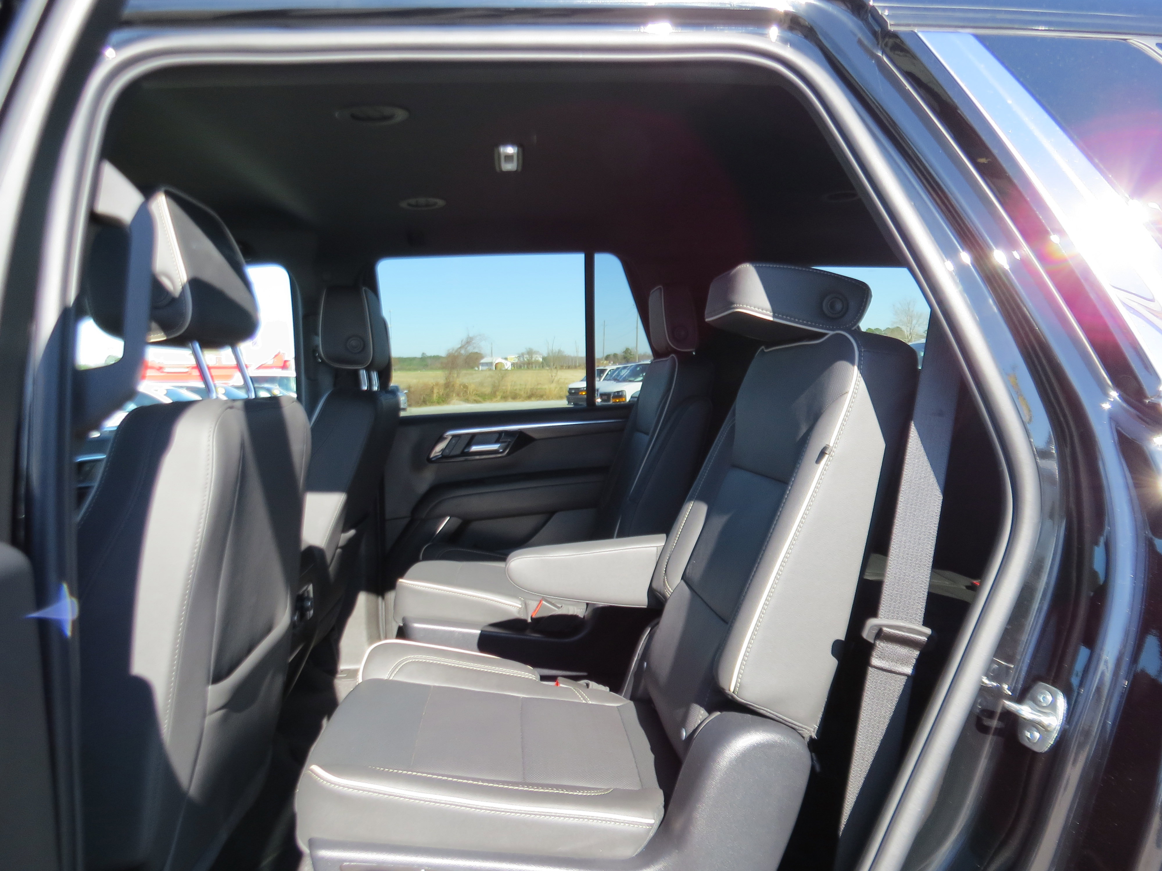 Used 2025 Chevrolet Tahoe Premier image 12