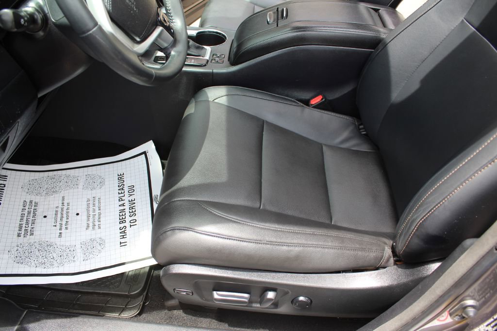 Used 2015 Toyota Highlander XLE image 22