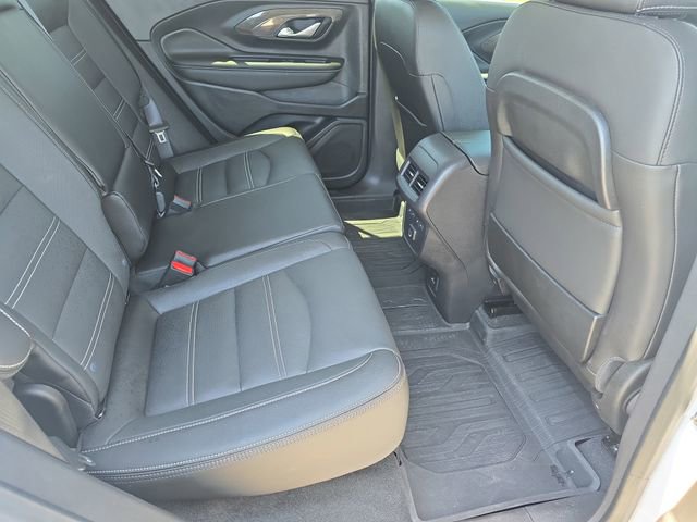 Used 2024 GMC Terrain Denali w/ Denali Premium Package AWD/4WD image 11