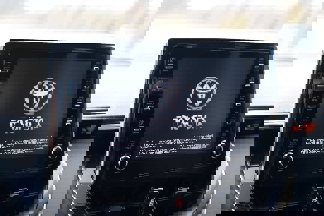 Used 2020 Toyota Corolla LE image 21