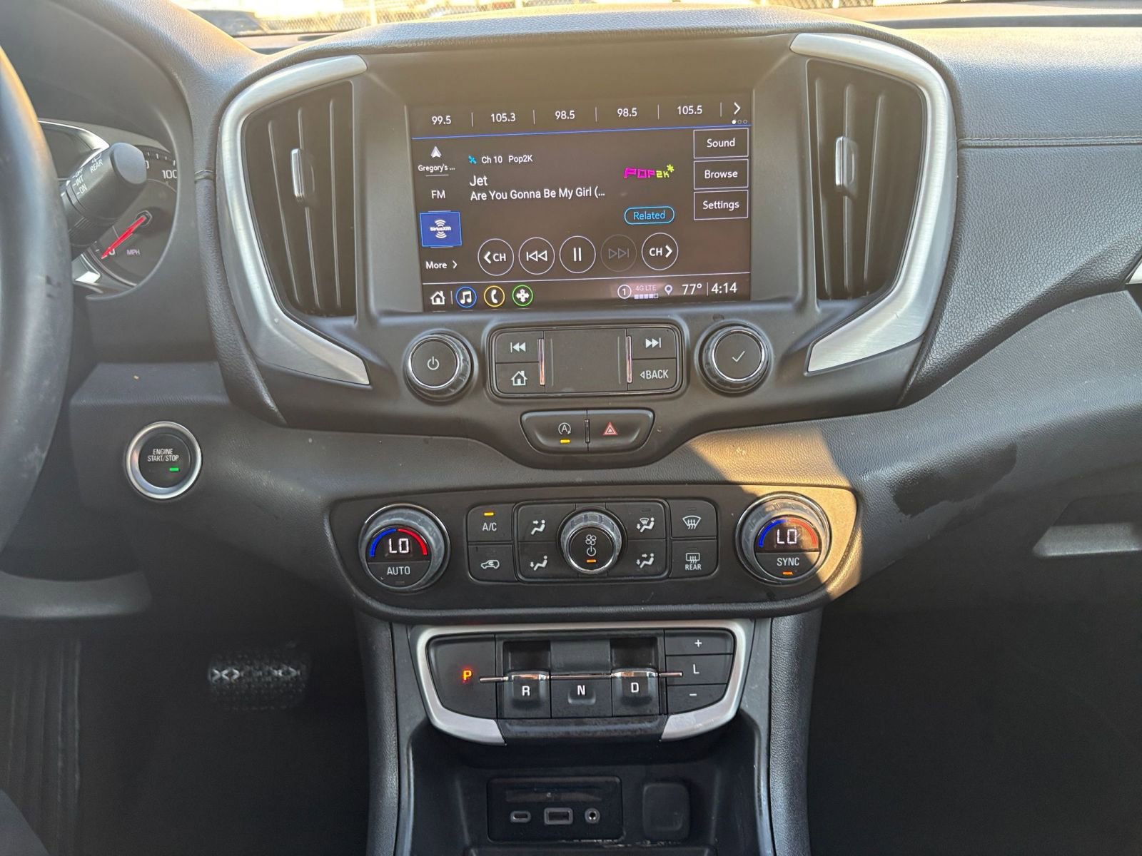 Used 2023 GMC Terrain SLT image 18