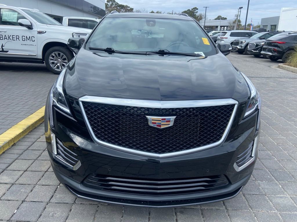 Used 2022 Cadillac XT5 Sportv image 2