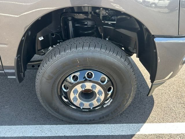 New 2026 RAM 3500 Laramie w/ Night Edition AWD/4WD image 12
