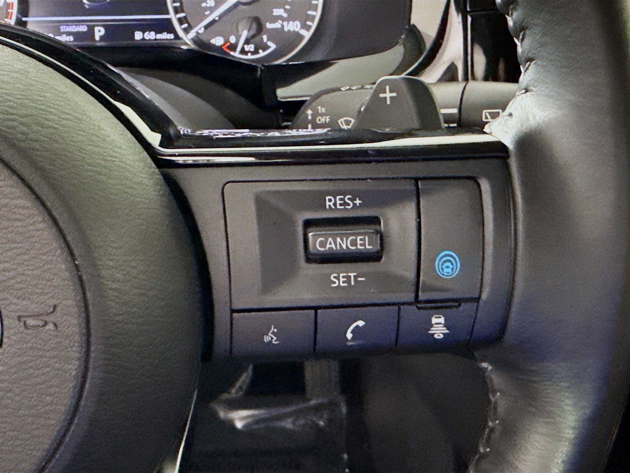 Used 2022 Nissan Pathfinder SV FWD image 15