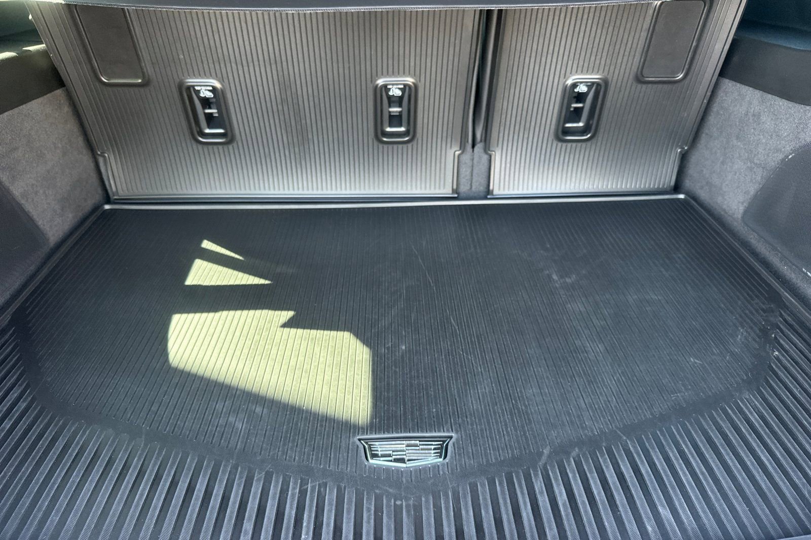 Certified 2023 Cadillac Escalade ESV Sport w/ LPO, ONYX Package image 17