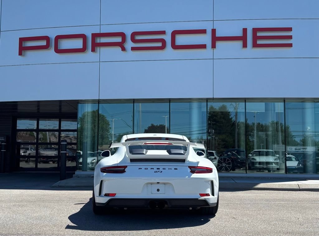 Used 2018 Porsche 911 GT3 RWD image 8