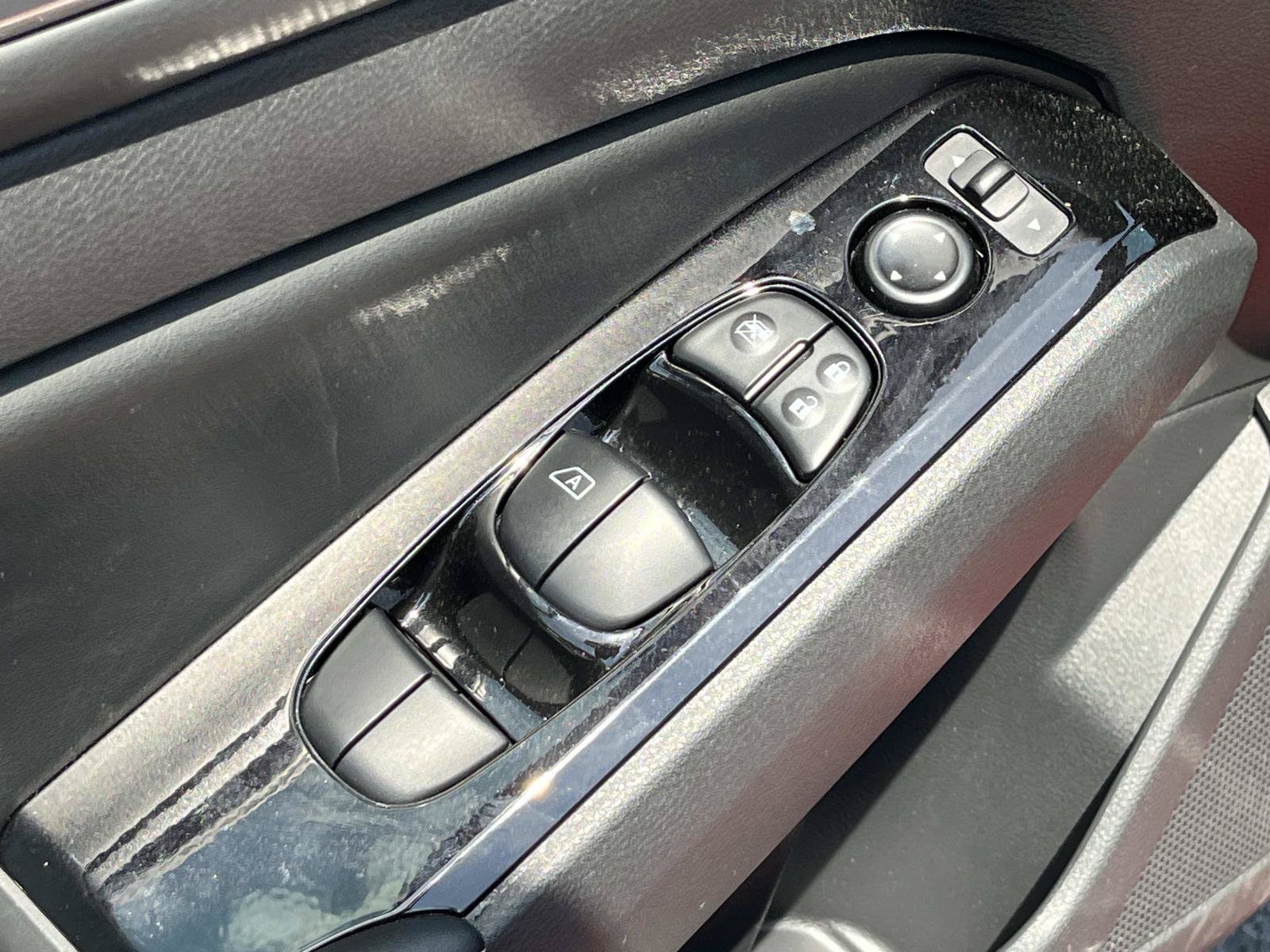 Used 2024 Nissan Altima 2.5 SL FWD image 26