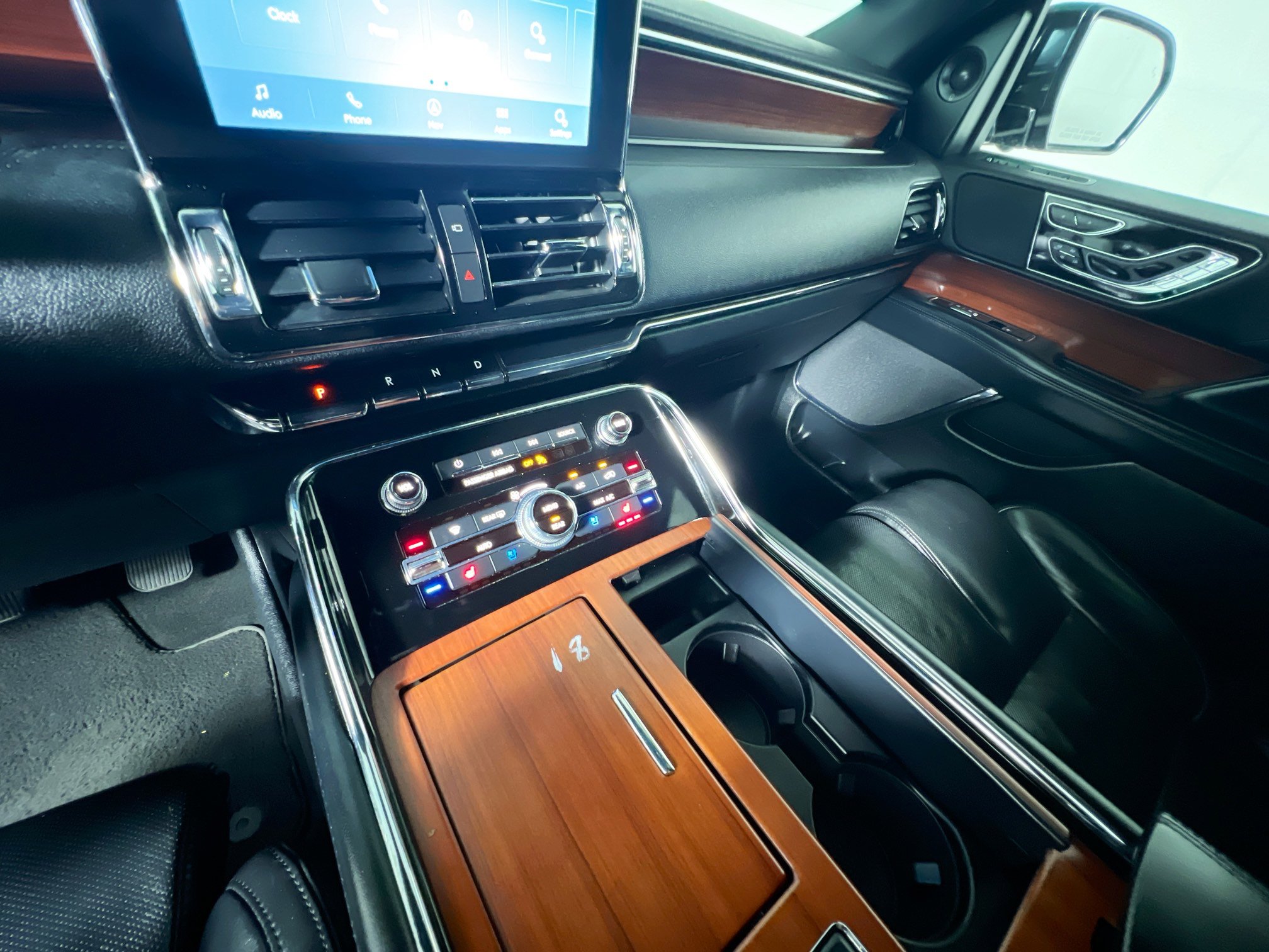 Used 2021 Lincoln Navigator Reserve image 26