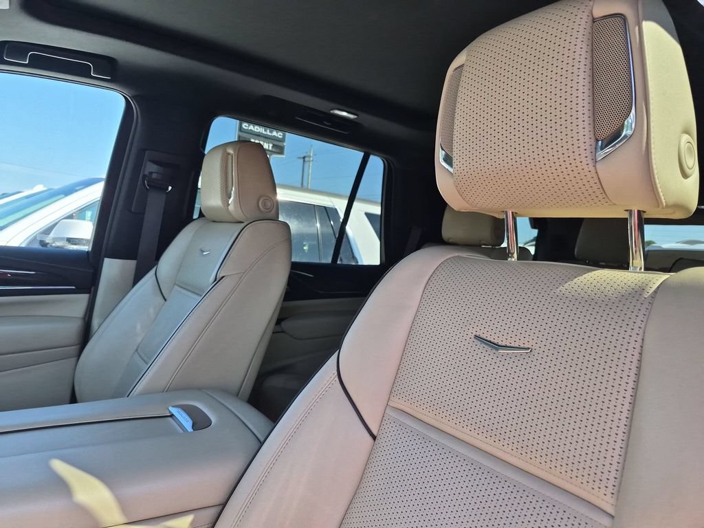 Certified 2024 Cadillac Escalade Premium Luxury RWD image 13