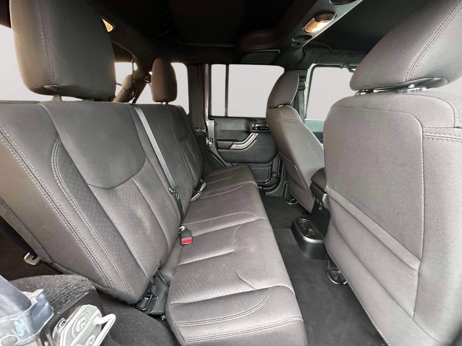 Used 2018 Jeep Wrangler Unlimited Sport S AWD/4WD image 25