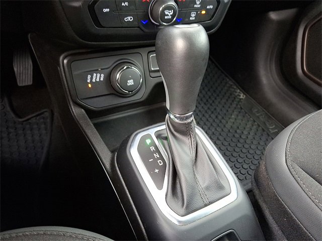 Used 2023 Jeep Renegade Latitude image 14