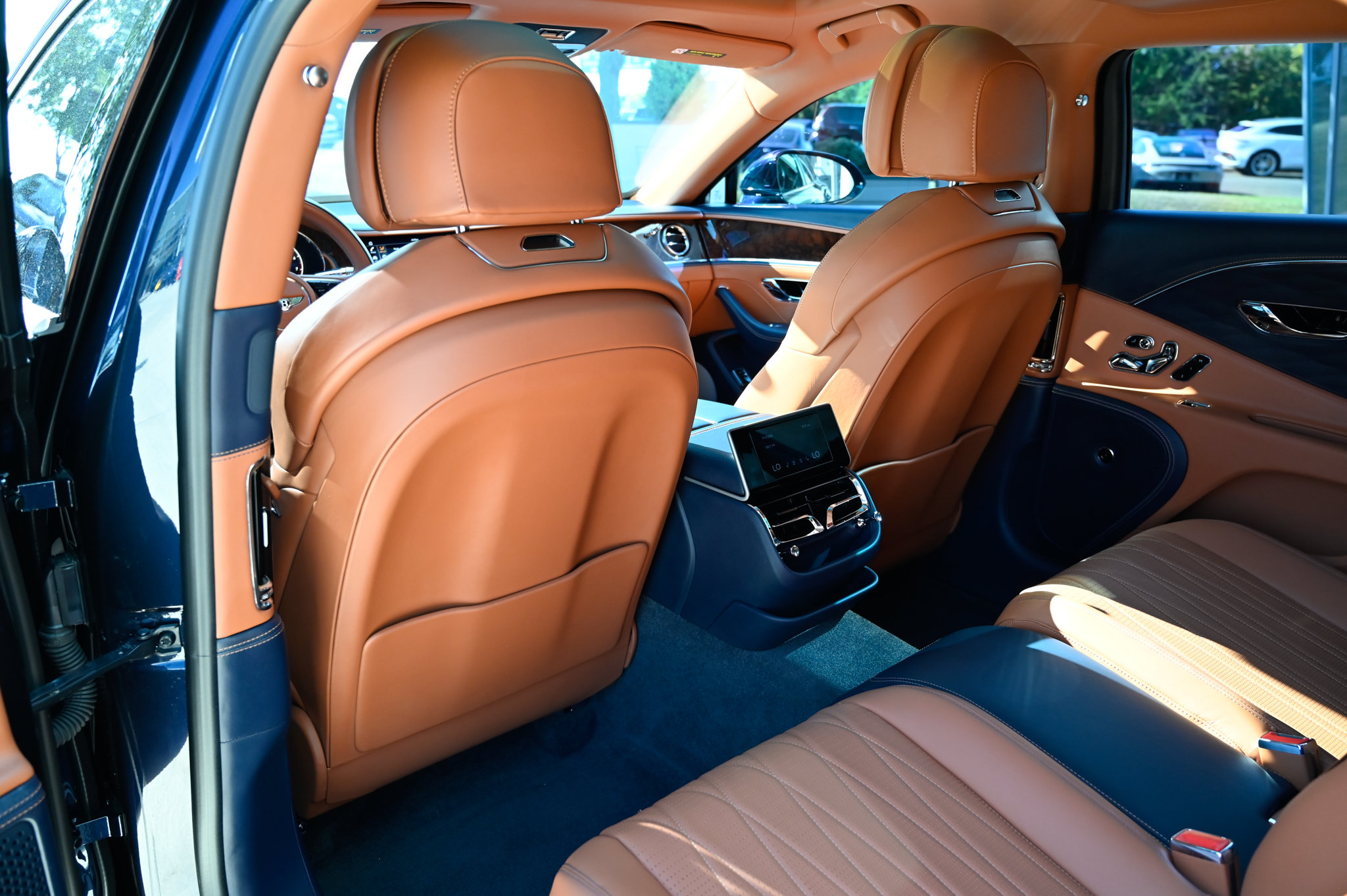 Used 2022 Bentley Flying Spur V8 AWD/4WD image 36