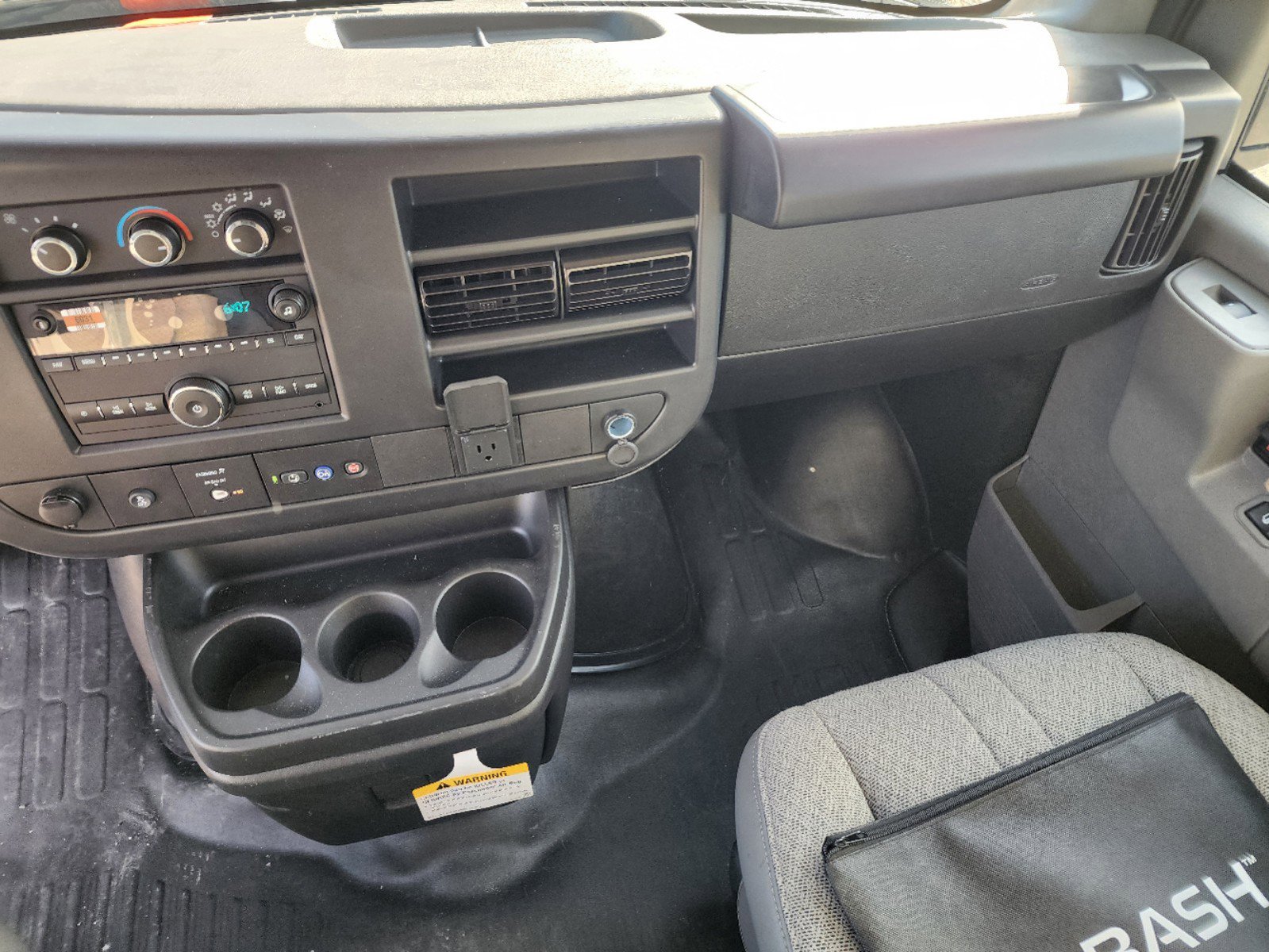 New 2024 Chevrolet Express 3500 w/ Power Convenience Package image 32