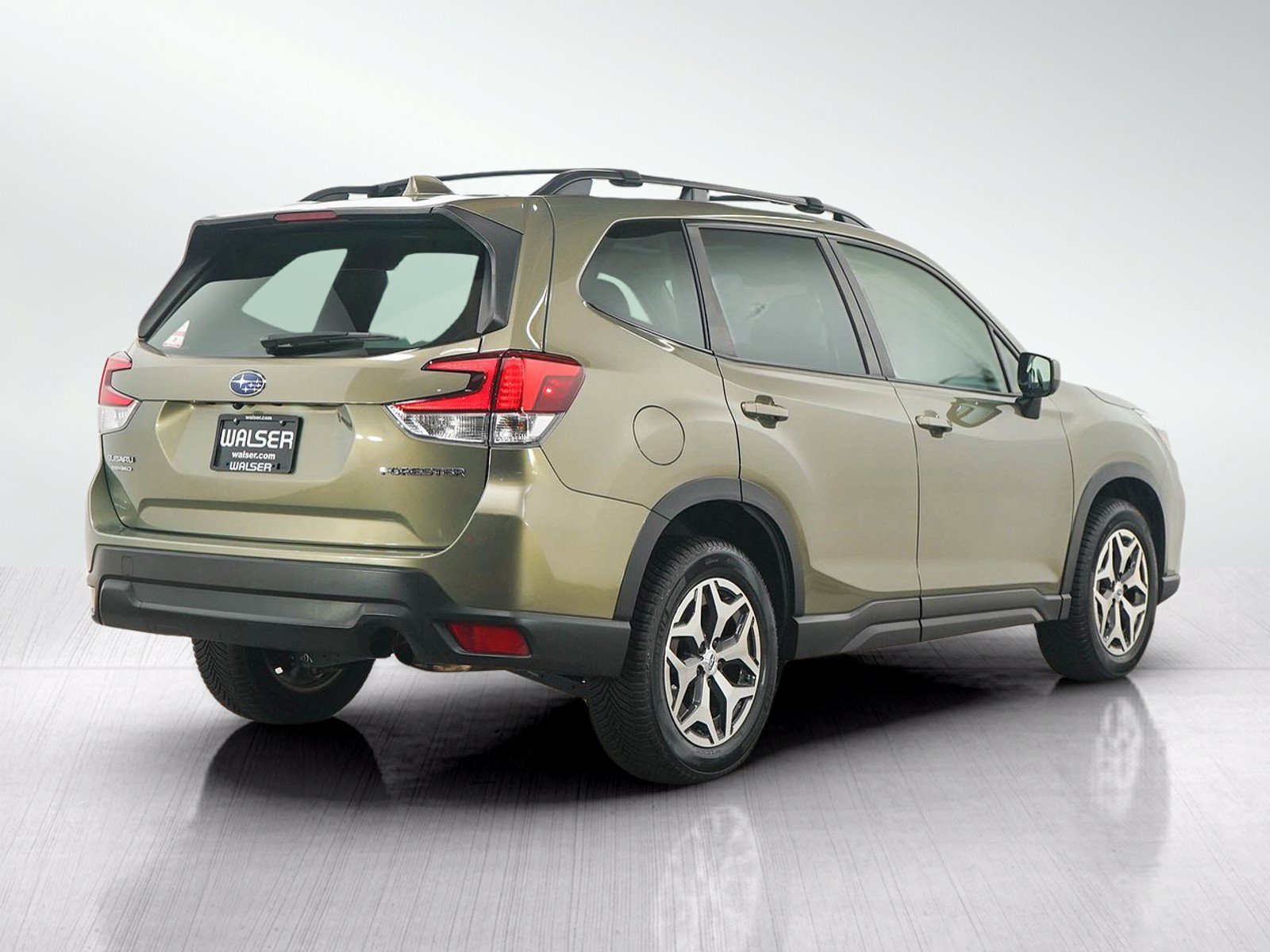 Used 2021 Subaru Forester Premium AWD/4WD image 5